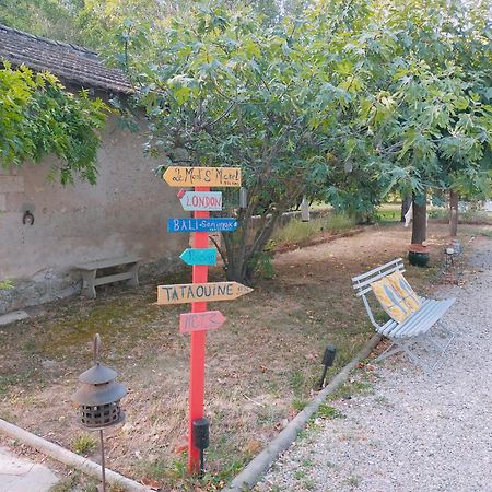 Bed and Breakfast Reve D'Emma Plan-dʼOrgon Esterno foto
