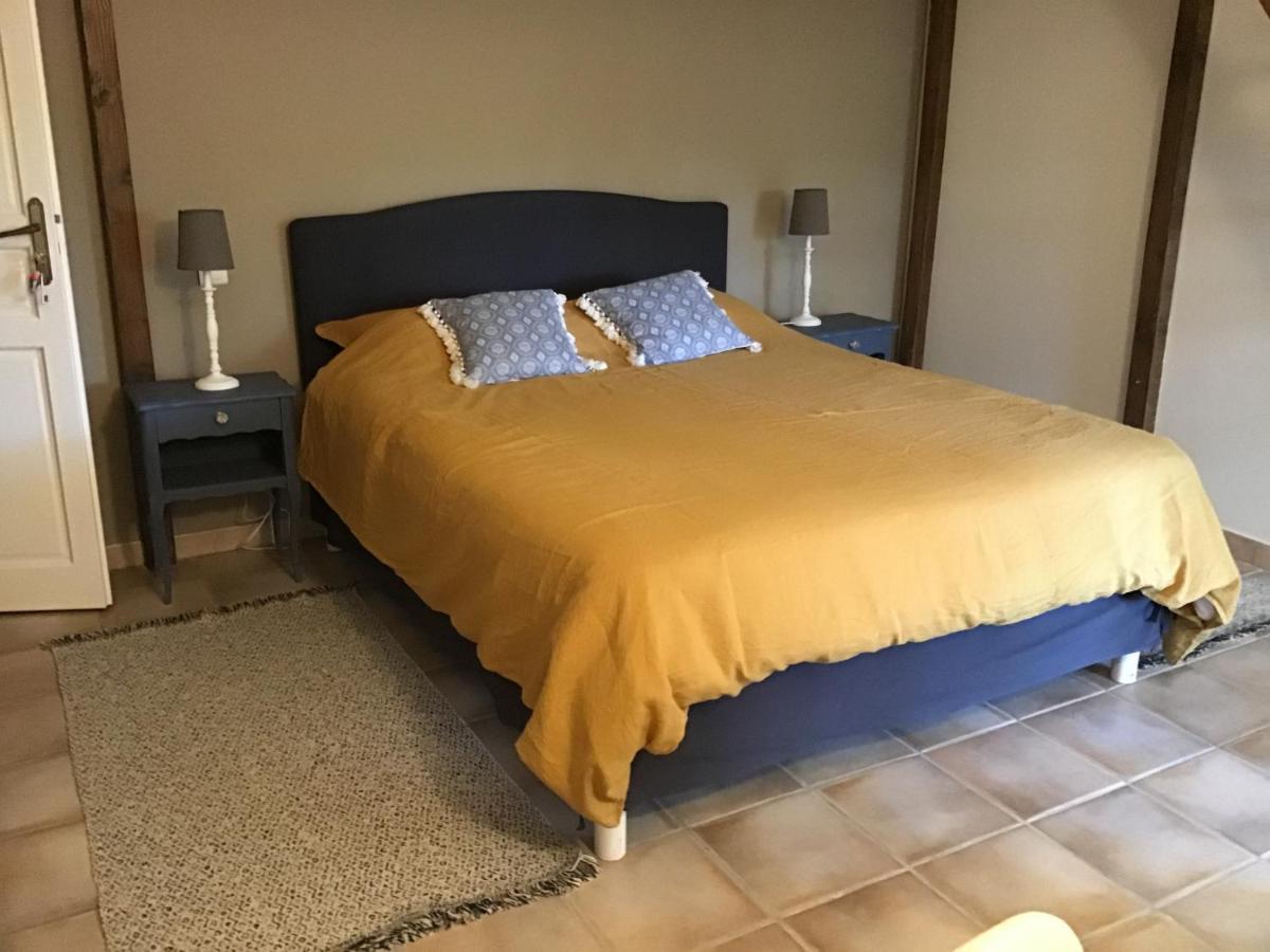 Bed and Breakfast Reve D'Emma Plan-dʼOrgon Esterno foto