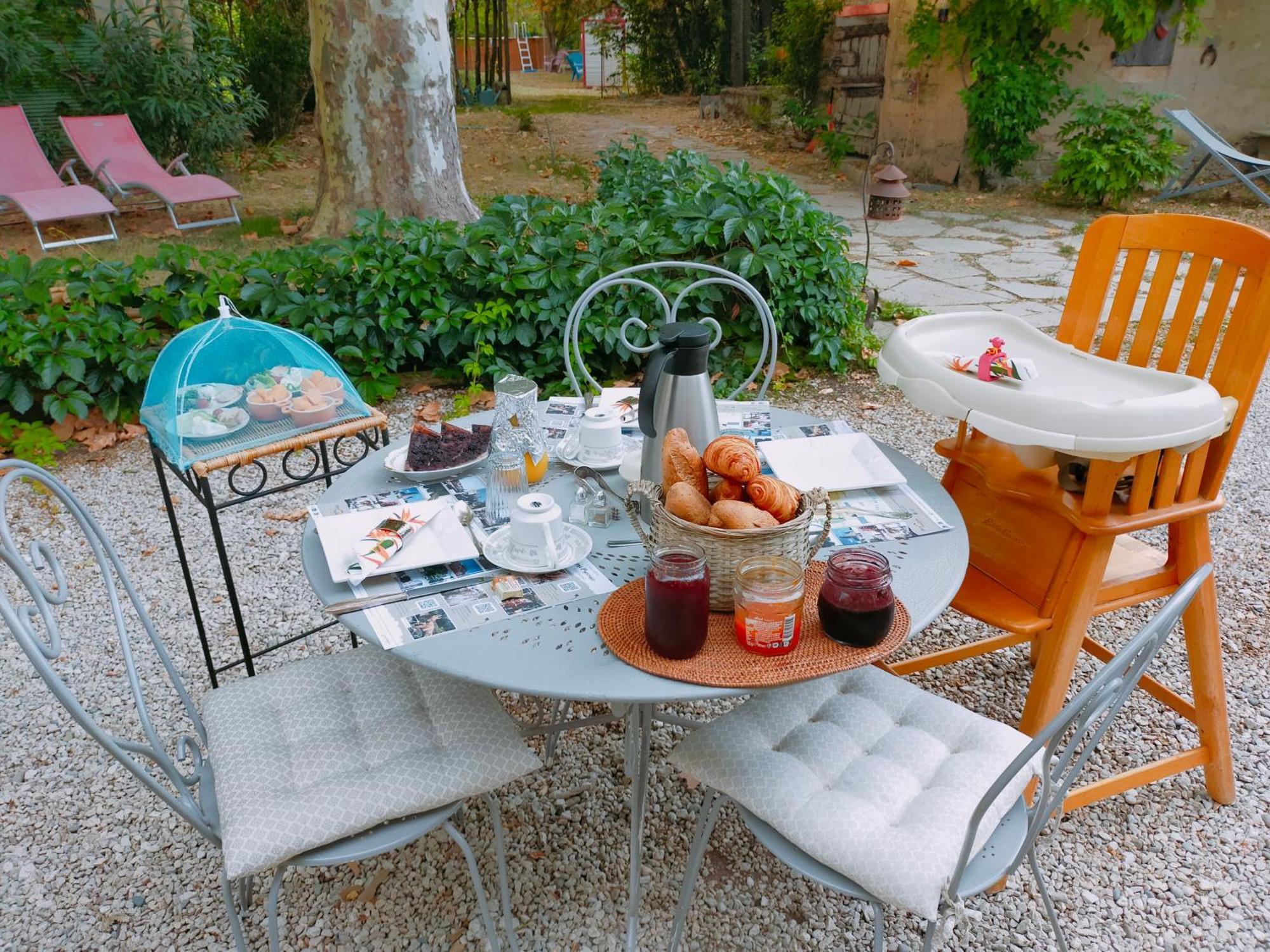 Bed and Breakfast Reve D'Emma Plan-dʼOrgon Esterno foto